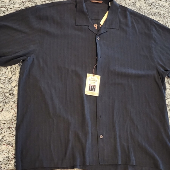 Various XXL Silk Tommy Bahama Shirts - Picture 4 of 8